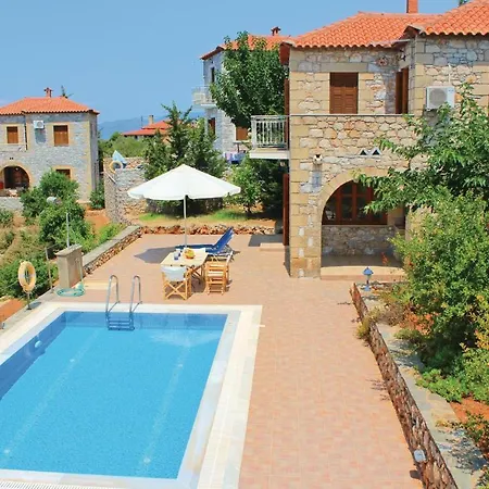 Agios Nikolaos 皮尔戈斯